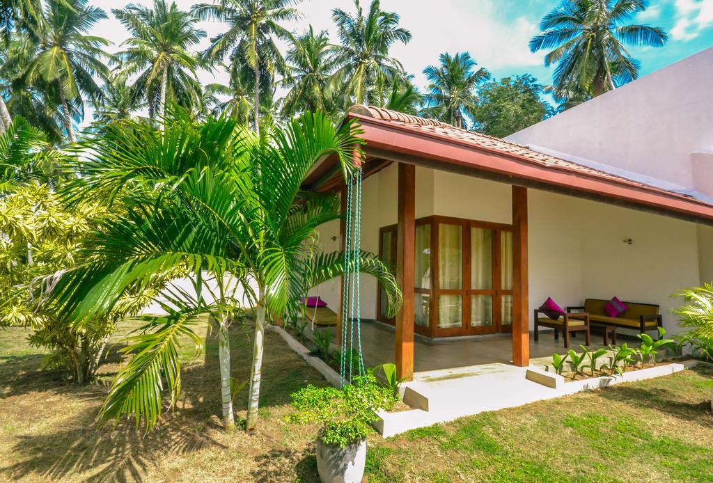 Sanjis The Seaside Cabanas Tangalle Exterior photo